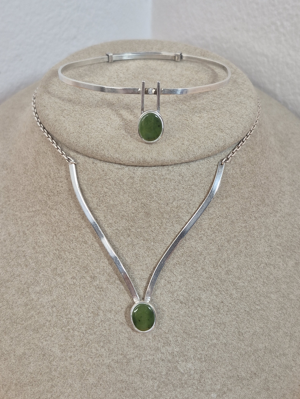 Sterling Silver Necklace and Bracelet Set with Nephrite Jade Pendants